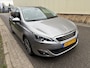 Peugeot 308 SW 1.2 PureTech Allure / PANORAMADAK / NAVI / CRUISE