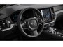 Volvo V60 2.0 T8 Plug-in hybrid AWD Ultra Dark | Elektrisch glazen panorama-dak | Extra getint glas | Head-up display