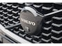 Volvo XC60 2.0 T8 Plug-in hybrid AWD Plus Black Edition | Adaptieve Cruise Control | Panoramadak | Trekhaak | Stoel-/Stuur-/Voorruitverwarming | Dodehoek Detectie | 360° Parkeercamera | Harman Kardon Audio |