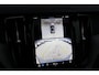 Volvo XC60 2.0 T8 Plug-in hybrid AWD Plus Black Edition | Adaptieve Cruise Control | Panoramadak | Trekhaak | Stoel-/Stuur-/Voorruitverwarming | Dodehoek Detectie | 360° Parkeercamera | Harman Kardon Audio |