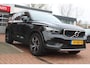 Volvo XC40 T4 Aut. *Momentum* | Carplay | Cruise & Climate Control | Stoelverwarming | Camera | Navigatie | PDC | Privacy | Half-Leder | Orig.NL |