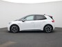 Volkswagen ID.3 First Plus 58 kWh | SoH 92% | IQ Light | Stoel en Stuurverwarming | Navigatie | Steunhaak (Fietsendrager Optioneel) | Carplay / Android Auto