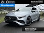Mercedes-Benz A-klasse 180 Business Solution AMG | Night | Panoramaschuifdak | Achteruitrijcamera | Sfeerverlichting | MULTIBEAM LED | 19 inch AMG-velgen |