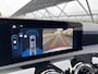 Mercedes-Benz A-klasse 180 Business Solution AMG | Night | Panoramaschuifdak | Achteruitrijcamera | Sfeerverlichting | MULTIBEAM LED | 19 inch AMG-velgen |