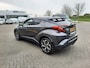 Toyota C-HR 1.8 Hybrid Bus Intro