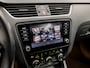 Skoda Octavia Combi 1.0 TSI Sportline (DIGITAL COCKPIT, APPLE CARPLAY, GROOT NAVI, STOELVERWARMING, CAMERA, SPORTSTOELEN, GETINT GLAS, CRUISE, LED KOPLAMPEN, NIEUWSTAAT)