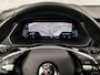 Skoda Octavia Combi 1.0 TSI Sportline Automaat (VIRTUAL COCKPIT, APPLE CARPLAY, GROOT NAVI, SFEERVERLICHTING, STOELVERWARMING, CAMERA, KEYLESS, GETINT GLAS, TREKHAAK, NIEUWSTAAT)