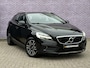 Volvo V40 Cross Country 2.0 T3 Momentum voorloop | Standkachel | Volvo on Call | DAB RADIO | Stoelverwarming | High Performance Audio | Reservewiel |