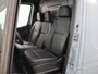 Mercedes-Benz Sprinter 317 CDI | Aut. | L2 H2 | Pro | 3 zits | Stoelverwarming | Achteruitrijcamera | Betimmering | Laadvloer | Apple Carplay / Android Auto | Certified