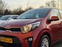 Kia Picanto 1.0 DPi 67pk 4-zits DynamicLine | Camera | CarPlay | Navi by App | Cruise Control | Lichtmetaal | Airco |