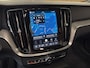 Volvo V60 2.0 T8 Plug-in hybrid AWD Ultra Dark | Harman Kardon Audio | Stoel + Stuur Verwarming | 360 Camera | Adaptive Cruise |