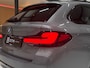 BMW 5-Serie Touring 520i Business Edition Plus M-pakket Hud Navi DAB Carplay Trekhaak Stoelverw. Memory Virtual Matrix ACC