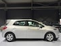 Toyota Auris 1.8 Full Hybrid Business Dealer onderhouden