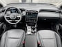 Hyundai Tucson 1.6 T-GDI HEV Premium NL-Auto, 1650kg Trekgewicht! | Vol-Leder | Digitaal Instrumentenpaneel | Adapt. Cruise Control | Apple Carplay/Android Auto | Stoelverwarming | Dodehoek Detectie | 360° Camera | Rijklaarprijs!