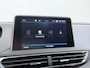 Peugeot 3008 1.2 PureTech Crossway Automaat | Navigatie | Trekhaak | Panoramisch schuifdak | Camera achter | Elektrische achterklep | Alcantara bekleding | Full Led koplampen