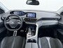Peugeot 3008 1.2 PureTech Crossway Automaat | Navigatie | Trekhaak | Panoramisch schuifdak | Camera achter | Elektrische achterklep | Alcantara bekleding | Full Led koplampen