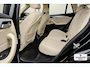 BMW X1 sDrive20i Centennial High Executive | Automaat | Trekhaak | Navi | Stoelverwarming | HUD | Parkeersensoren | Leder |