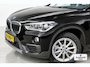 BMW X1 sDrive20i Centennial High Executive | Automaat | Trekhaak | Navi | Stoelverwarming | HUD | Parkeersensoren | Leder |