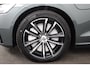 Volvo V60 2.0 T8 Plug-in hybrid AWD Ultra Dark Charcoal hemelbekleding | Gelamineerde zijruiten rondom | Massagefunctie voorstoelen | Bowers & Wilkins audiosysteem