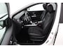 Mercedes-Benz B-klasse 220 Launch Edition Premium Plus Automaat - Elektrische voorstoelen - Panoramadak - Achteruitrijcamera - Navigatie - Sfeer verlichting - Virena Zekerheidspakket t.w.v. €895,-