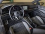 Volkswagen Golf 1.5 eTSI R-Line / 150pk / Panorama dak / Harman Kardon / Stoel en stuurverwarming /