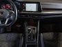 Volkswagen Golf 1.5 eTSI R-Line / 150pk / Panorama dak / Harman Kardon / Stoel en stuurverwarming /