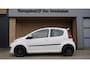 Peugeot 107 1.0 68pk 5-Drs Active *Facelift* Airco Elek.pakket A-Spoiler 14inch LM LED 127957km!