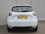 Renault Zoe R135 Intens 52 kWh Automaat / Dealer onderhouden / Koop Accu SoH 95,54 % / NL auto / Batterijgarantie tot 02-2029 < 160.000 km / CCS snelladen / Navigatie / Achteruitrijcamera / Stuur- en stoelverwarming / Dode hoek detectie / Apple Carplay Android / 16" LM wielen /
