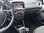 Toyota Aygo 1.0 VVT-i x-joy Apple Carplay en/of Android auto Navigatie, Achteruitrijcamera, LMV, Climate control, Privacy glass, Dealeronderhouden