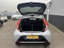 Toyota Aygo 1.0 VVT-i x-joy Apple Carplay en/of Android auto Navigatie, Achteruitrijcamera, LMV, Climate control, Privacy glass, Dealeronderhouden