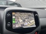 Toyota Aygo 1.0 VVT-i x-joy Apple Carplay en/of Android auto Navigatie, Achteruitrijcamera, LMV, Climate control, Privacy glass, Dealeronderhouden
