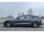 Volvo V60 2.0 T6 Plug-in hybrid AWD Plus Dark Verwarmbare voorruit | Trekhaak | Harman/Kardon | 360 camera | Pilot Assist