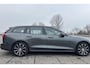 Volvo V60 2.0 T6 Plug-in hybrid AWD Plus Dark Verwarmbare voorruit | Trekhaak | Harman/Kardon | 360 camera | Pilot Assist