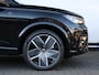 Volkswagen Tiguan R-Line Edition 1.5 eHybrid 204 PK Black style | Trekhaak | Panoramadak | Navigatie | Camera | Stoel- en stuurverwarming