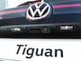 Volkswagen Tiguan R-Line Edition 1.5 eHybrid 204 PK Black style | Trekhaak | Panoramadak | Navigatie | Camera | Stoel- en stuurverwarming