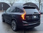 Volvo XC90 2.0 T8 Recharge AWD Ultra Dark 7-Persoons | Luchtvering | Vol Opties | Head-Up | Winterpakket | Harman & Kardon | Panoramadak | Memory Stoelen | Matrix-LED | 360 Camera | Rijklaar met Volledige Volvo Fabrieksgarantie