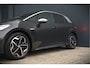 Volkswagen ID.3 First Plus 58 kWh | Stoelverwarming | Stuurverwarming | Camera | Adaptive Cruise Control | Navigatie | Keyless | Parkeersensoren | LED | Apple Carplay | NAP |
