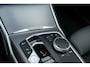 BMW 3-Serie 330e xDrive M Sport | Shadow | Panorama | Head-Up | Elek. trekhaak | Widescreen | Hifi | Camera | 18' inch |