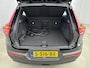 Volvo XC40 Recharge Core 70 kWh | 1e Eig. | All Season | Stoel + stuurverwarming | Trekhaak | Warmtepomp | El. bed. achterklep | Camera |