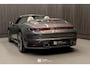 Porsche 911 Cabrio 992 3.0 Carrera 4 (2020) Sport Chrono, Sportuitlaat, Bi-color leder, Lane Assist, adaptive cruise.