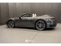 Porsche 911 Cabrio 992 3.0 Carrera 4 (2020) Sport Chrono, Sportuitlaat, Bi-color leder, Lane Assist, adaptive cruise.