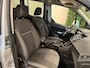Ford Tourneo Connect L1 Rolstoelauto 3+1 of 5+0 - Rolstoel geschikt