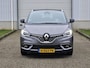 Renault Grand Scenic 1.3 TCe Initiale Paris 7p. / 1e Eigenaar / Lederen Bekleding / Elektrische Bedienbare Stoelen met Massage & Easy Access / Trekhaak (1850KG) / Head-Up Display / Bose Premium Audio / Dealer Onderhouden / Stoelverwarming / Achteruitrijcamera / Apple Carplay & Android Auto / Navigatie /