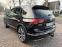 Volkswagen Tiguan 2.0 TSI 4Motion Highline Business R Pano Trekhaak
