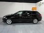 Peugeot 308 SW 1.2 PureTech Blue Lease Executive Pano-dak Navi-Apple-Carplay NL Auto! NAP