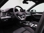 Audi Q5 2.0 TFSI e-hybrid quattro S edition Competition l Adaptive cruise control l Glazen panoramadak l Dodehoekdetectie l Head-up display l 360 graden camera l Elektrische voorstoelen l Stoelverwarming voor en achter l Airco l Navigatie l Optiekpakket zwart plus l Trekhaak l Apple Carplay / Android auto l  Privacy glas l