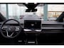 Volkswagen ID.7 Tourer Pro Limited Edition 286PK | Achterbank in ongelijke delen neerklapbaar incl. middenarmsteun en doorlaadmogelijkheid | Afstandscontrolesysteem (Front Assist), met voetgangers- en fietsersherkenning | Airconditioning automatisch, 2-zone (Climatronic)