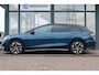 Volkswagen ID.7 Tourer Pro Limited Edition 286PK | Achterbank in ongelijke delen neerklapbaar incl. middenarmsteun en doorlaadmogelijkheid | Afstandscontrolesysteem (Front Assist), met voetgangers- en fietsersherkenning | Airconditioning automatisch, 2-zone (Climatronic)