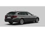 BMW 5-Serie Touring 530e Driving Assistant Professional - Comfort Access - Head up - Harman Kardon - Sportstoel - Elektrisch verwarmde stoelen - Active Protection - BMW Laserlight - High Beam Assistant - Getinte Ruiten -
