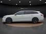 Volkswagen Passat Variant 1.5 eTSI R-Line Edition | 360 Camera | Elek. Achterklep | Stoelverwarming | 19" | ACC | IQ Light |
